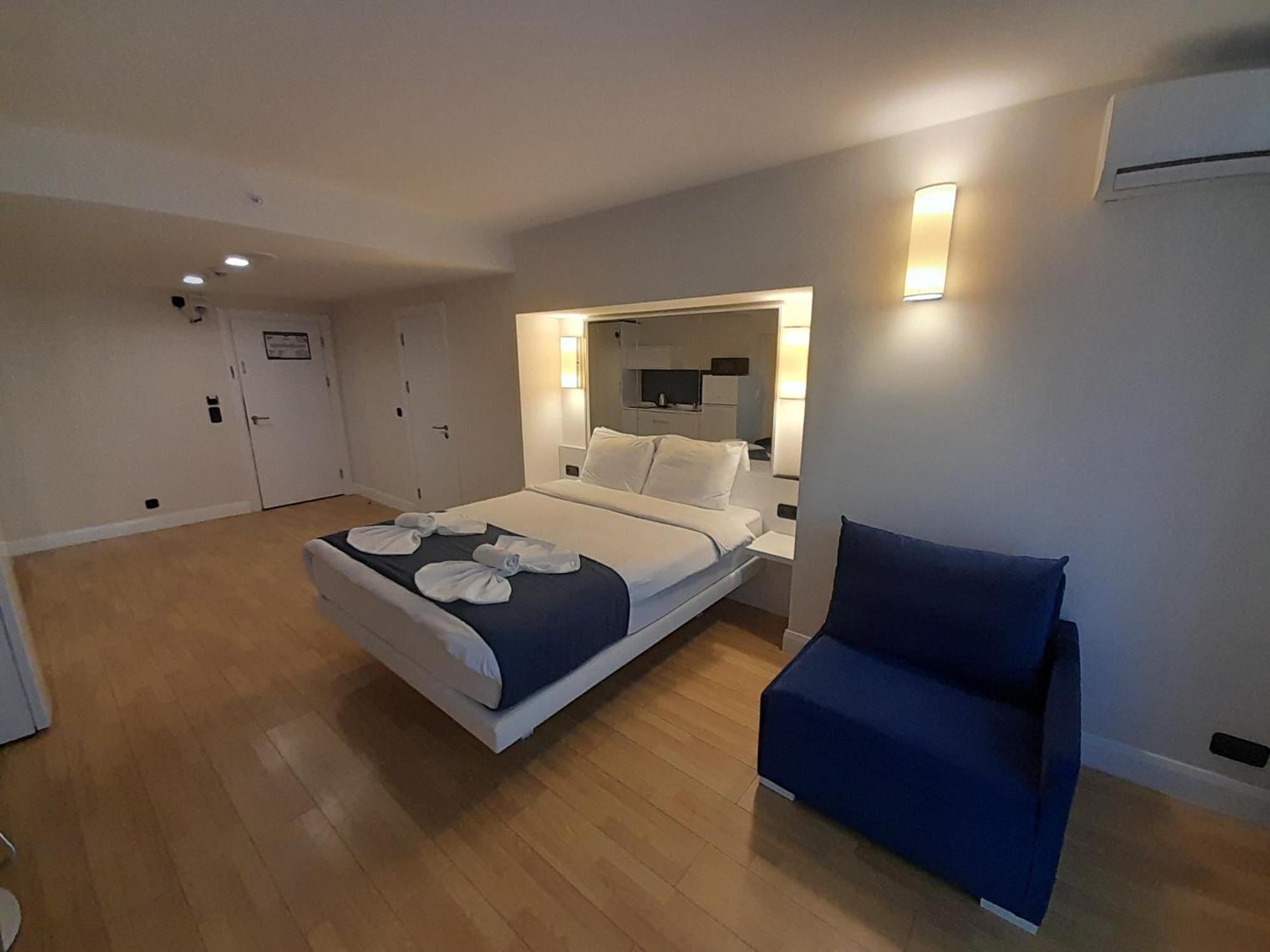Smart Aparthotel Orbi City Batumi Exterior foto