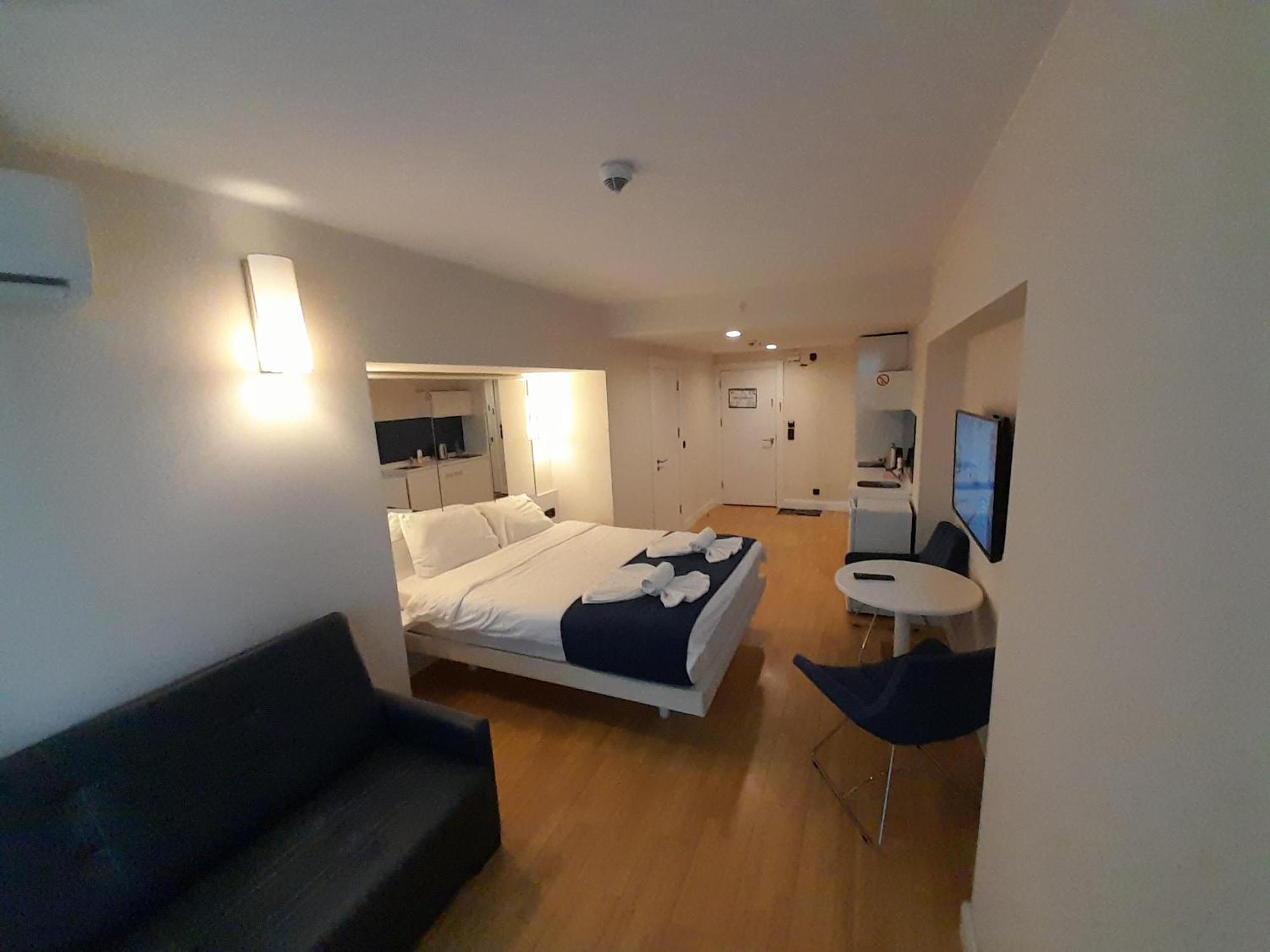 Smart Aparthotel Orbi City Batumi Habitación foto
