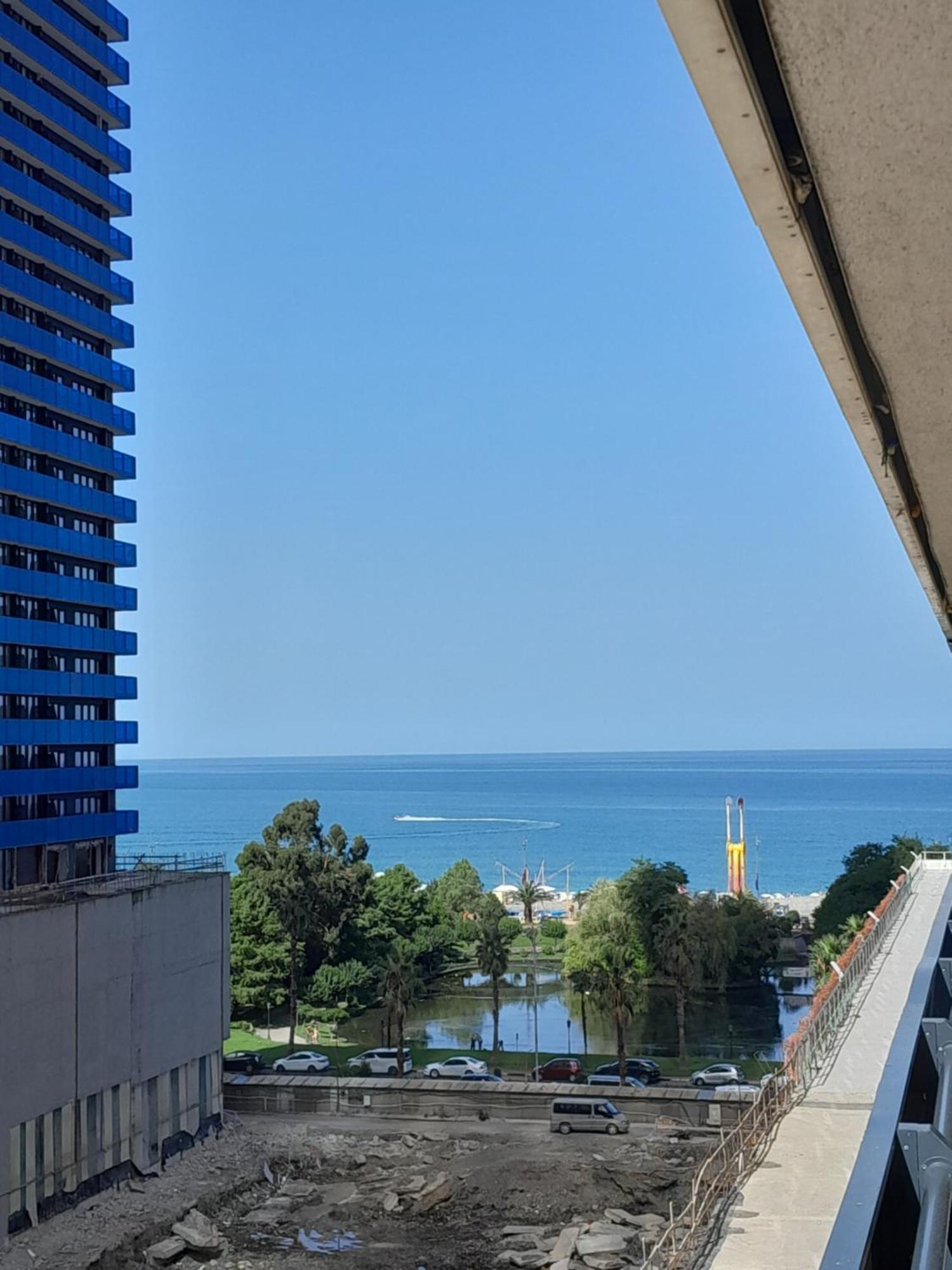 Smart Aparthotel Orbi City Batumi Habitación foto